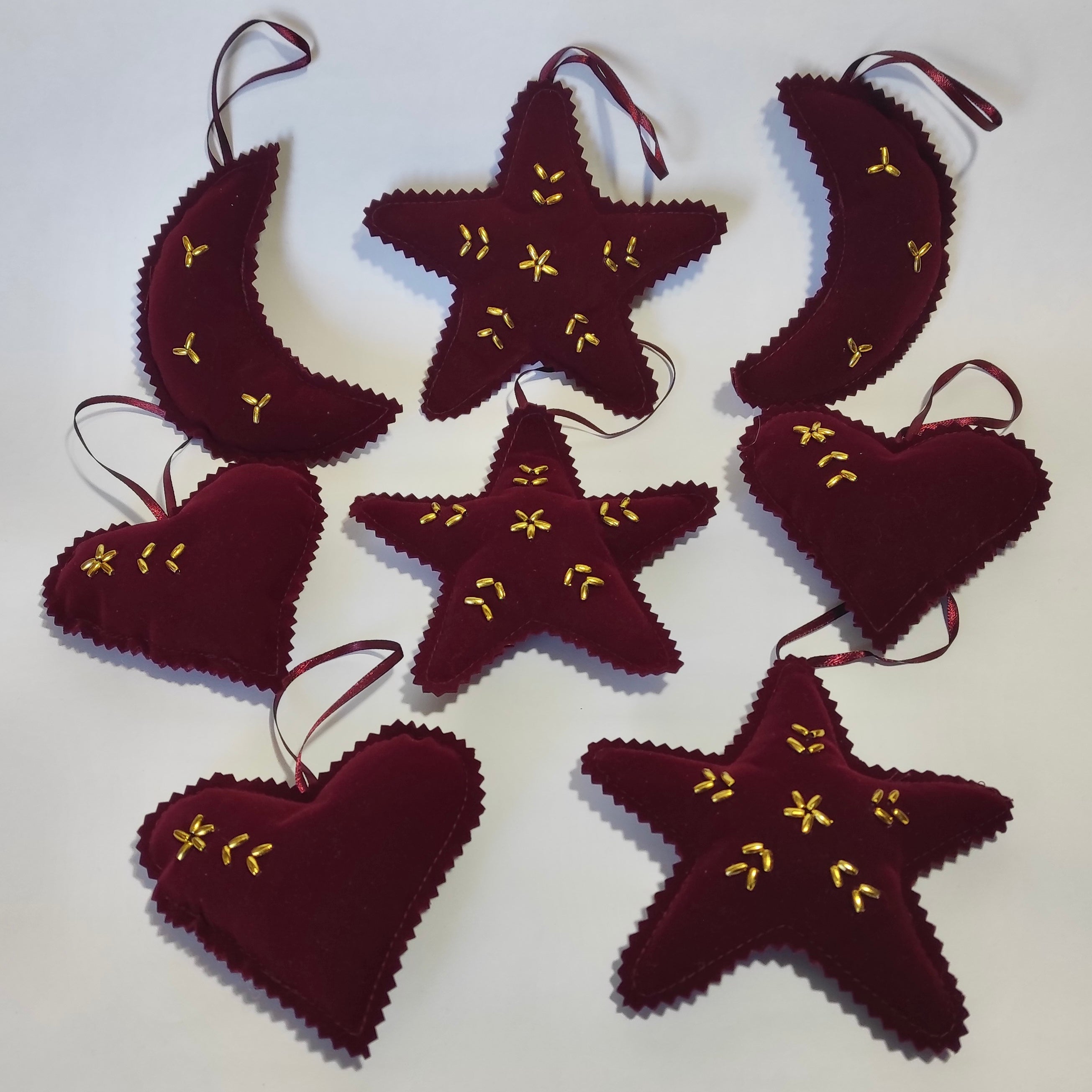 Adorno Navideño gamuzado Burdeo