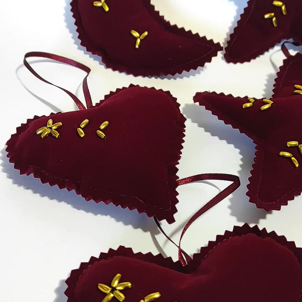 Adorno Navideño gamuzado Burdeo